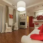 Castro Pretorio & Sallustiano Lovely Flat